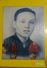 Tìm người thân và đồng đội